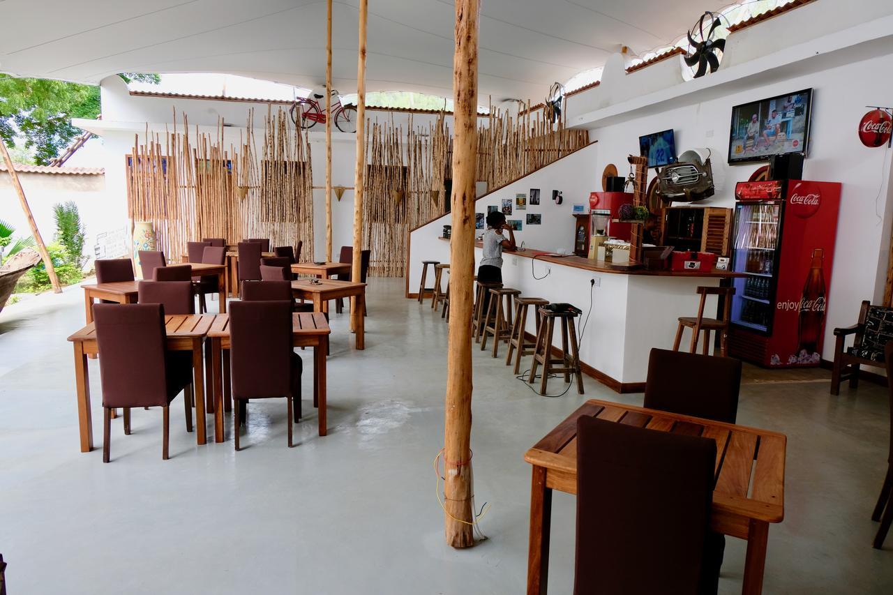 27 Cafe Zanzibar Airport Hotel Екстер'єр фото